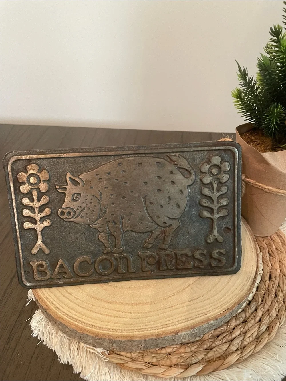 Vintage Bacon Press in Dark Brown Iron Finish